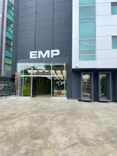 Emphair Hair Transplantation Premium Istanbul Clinic - Saç Ekimi - EMPCLINICS