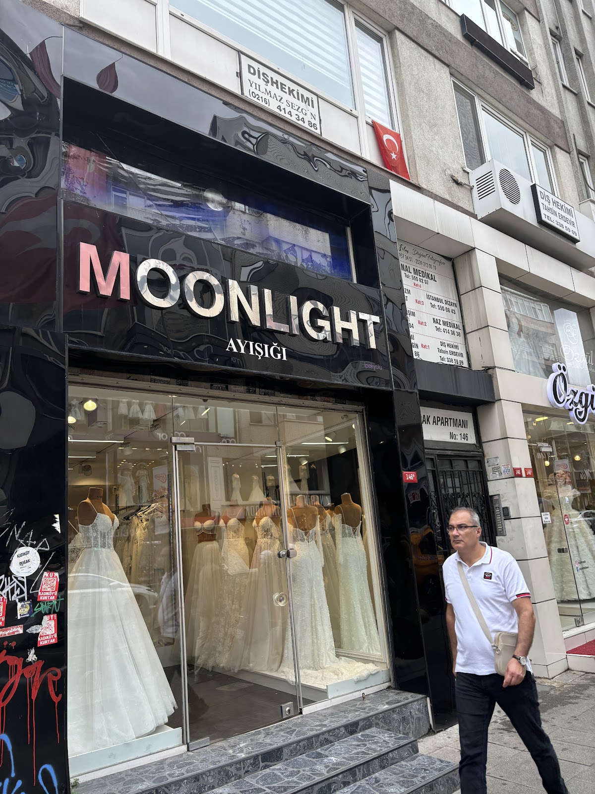 Moonlight Gelinlik Moda Kadıköy Logo