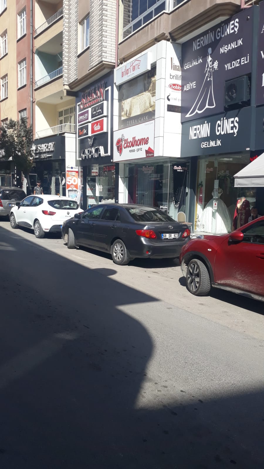 Yıldız Eli Gelinlik ve Moda Evi Logo