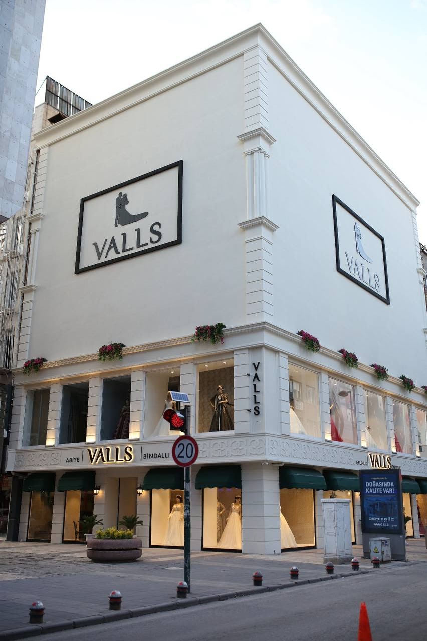 Valls Gelinlik Abiye Damatlık Logo