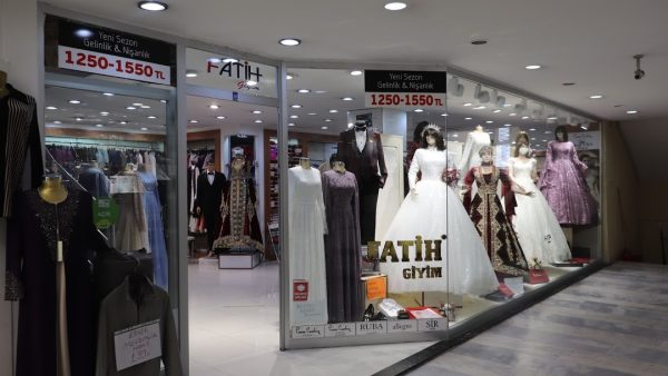 Fatih Giyim Gelinlik ve Damatlık (Feriha Sarıoğlu Bayisi)