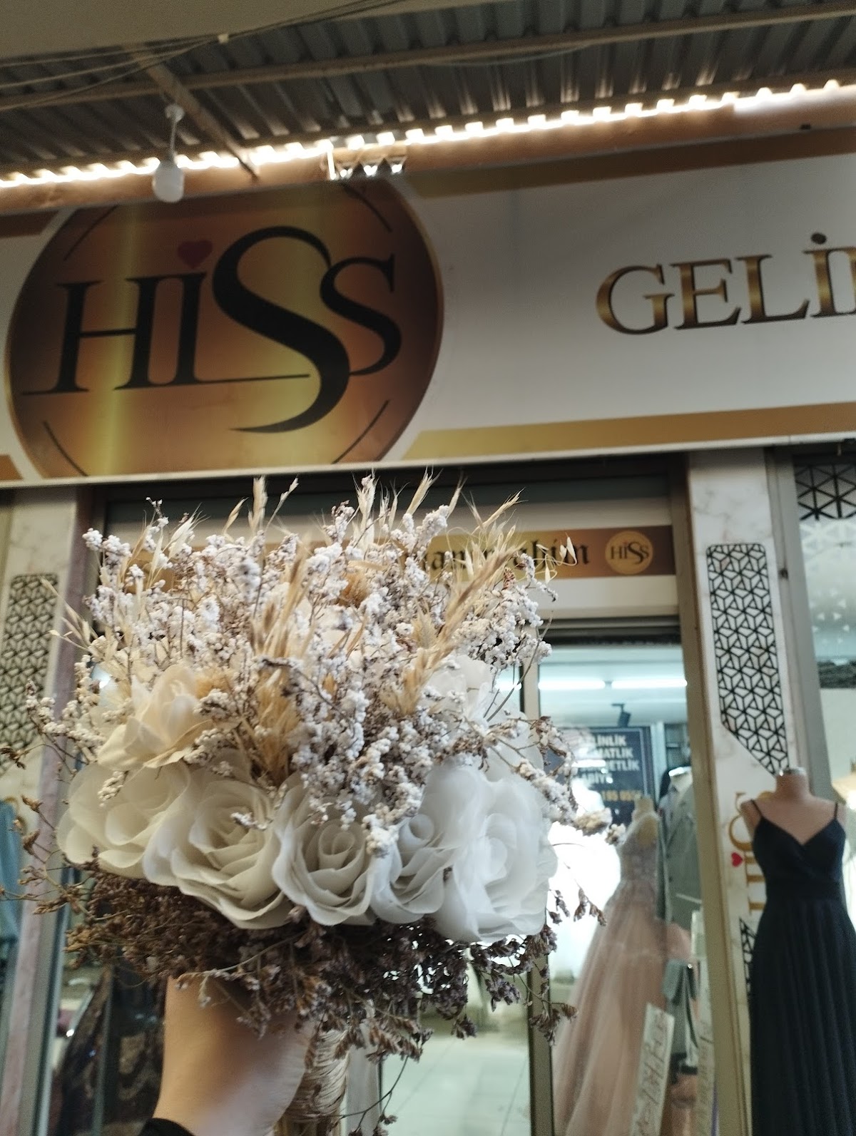 Hiss Gelinlik