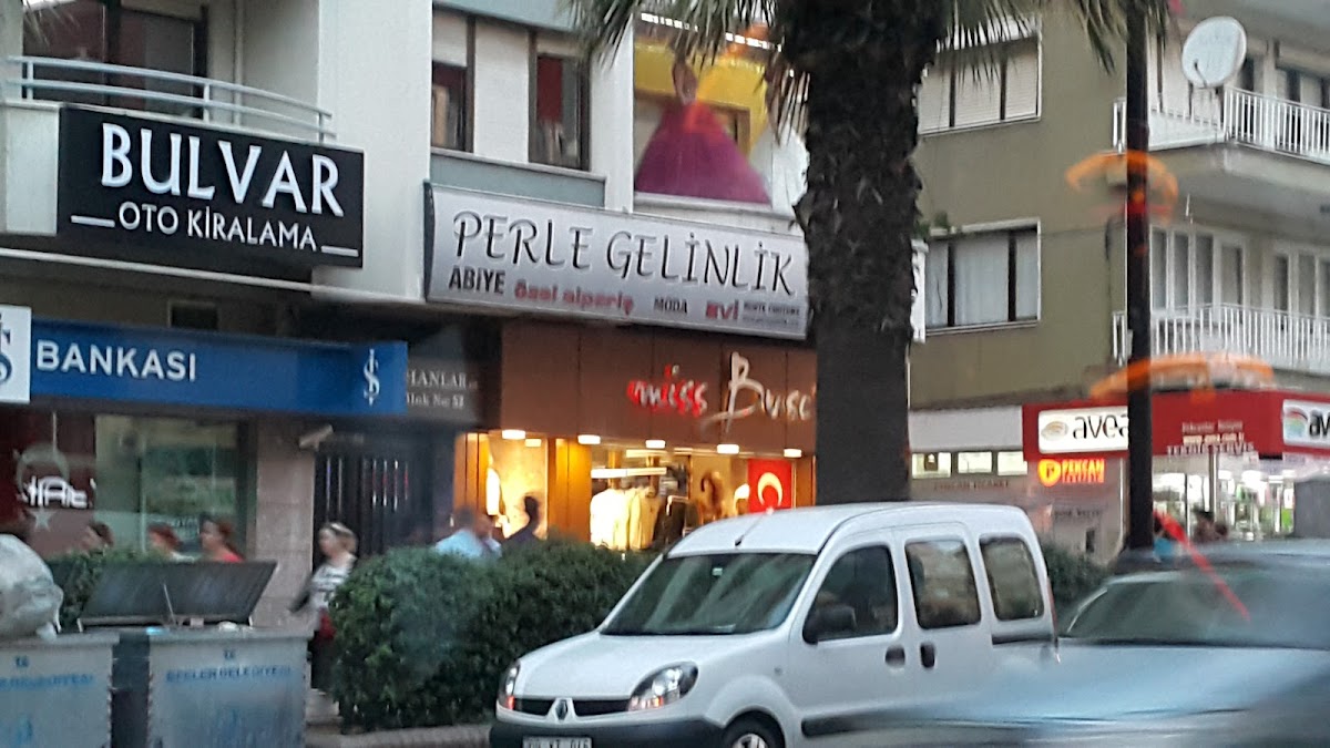 Perle Gelinlik Logo
