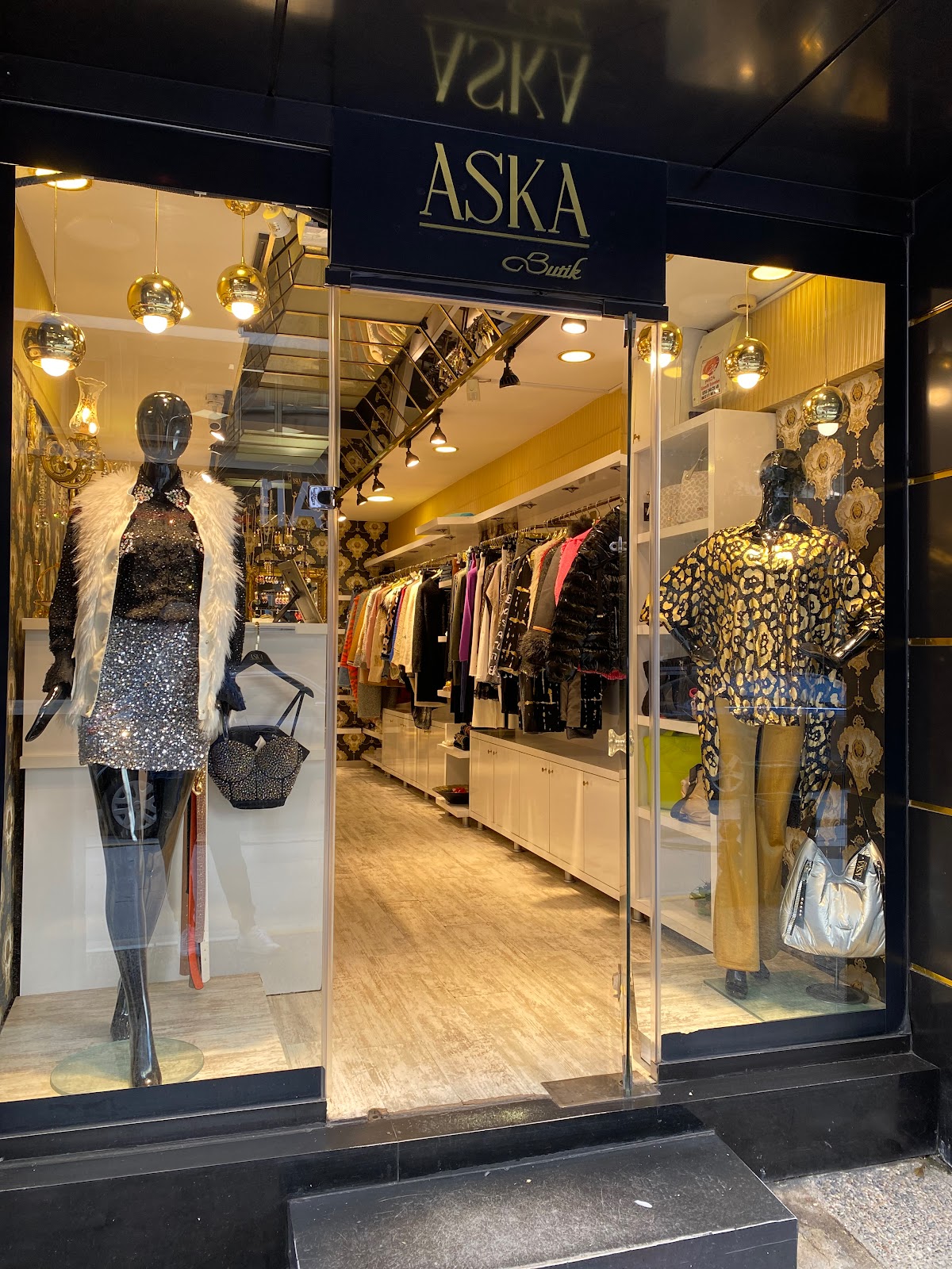 ASKA BUTİK Logo