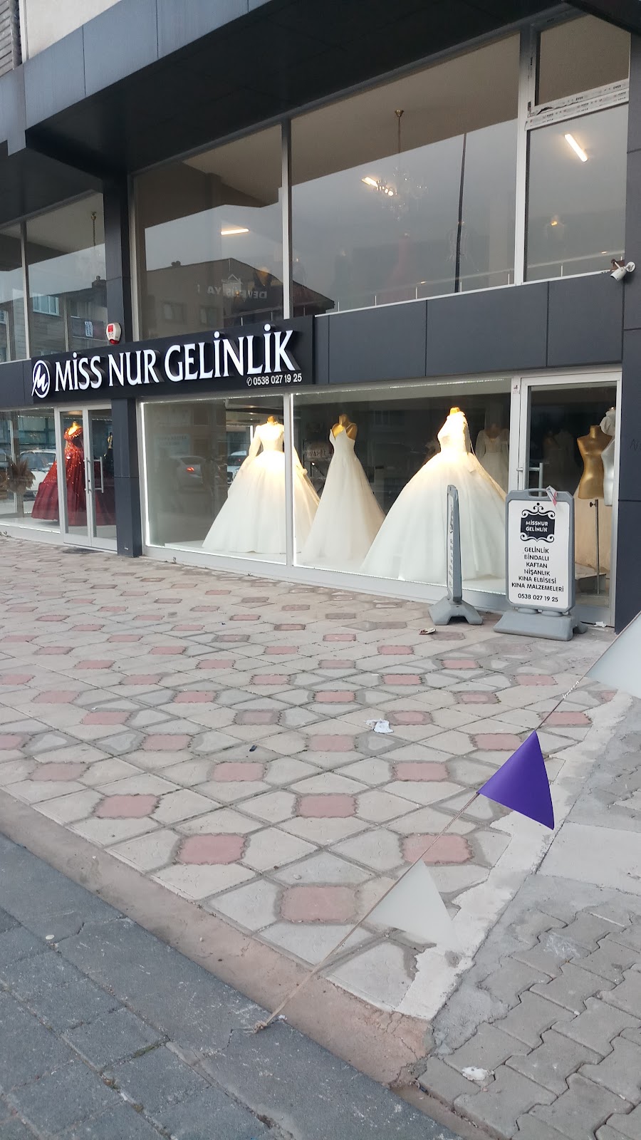 Miss Nur Gelinlik Logo