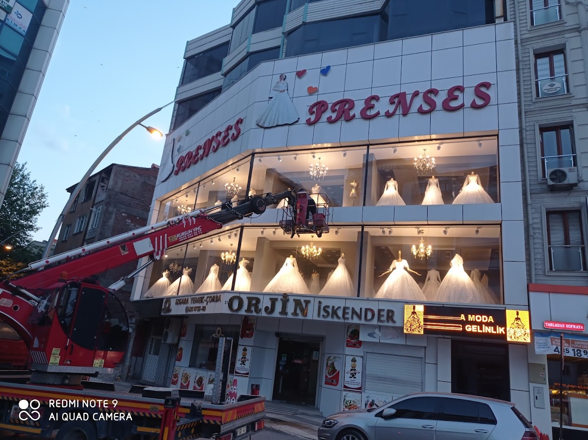 Samira gelinlik Logo