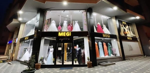 Megi Gelinlik