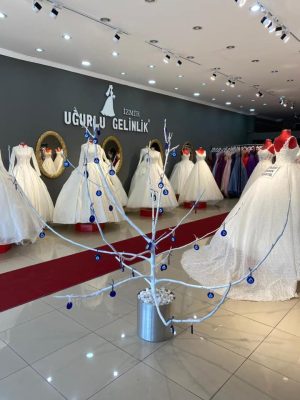 Uğurlu İzmir Gelinlik-Gönen