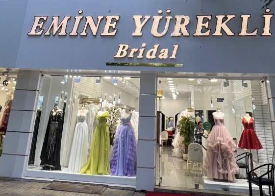 EMİNE YÜREKLİ GELİNLİK