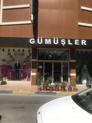 Gümüşler Gelinlik