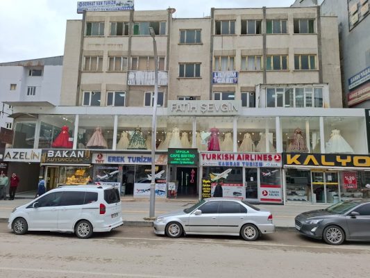 AZELİN GELİNLİK Beşyol / Van