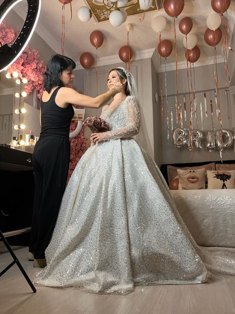 SETRİ ALA GELİNLİK Özge makeup artist Logo