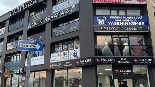 Yasemin İnci Gelinlik