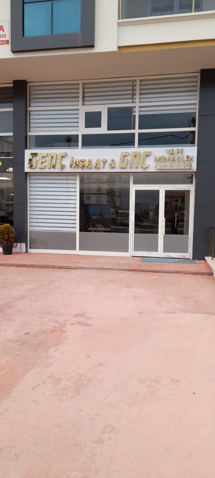 GENÇ İnşaat & GNÇ Mimarlık Logo