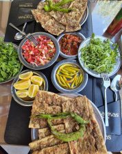Kafkas Etli Ekmek