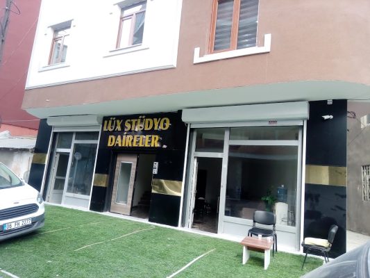 AY EMLAK