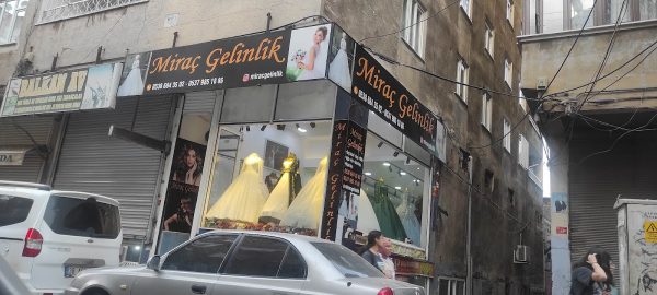 Miraç Gelinlik
