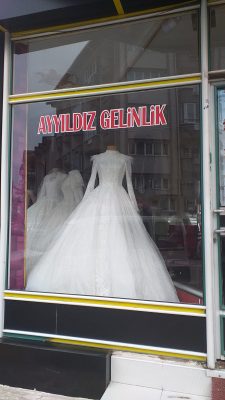 Ayyıldız Gelinlik ve Kuaför