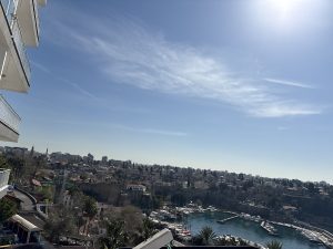 Antalya Uzman Psikolog Ece Altıparmak | Bireysel Danışmanlık & Çift Terapisi