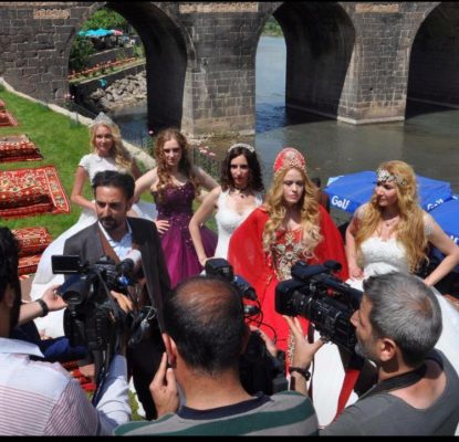 FAVORİ MODA EVİ