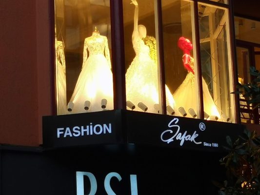 Şafak Gelinlik ve Moda Evi-Atelier