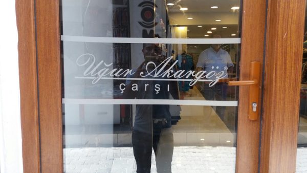 Uğur Akargöz Mağazaları Gelinlik & Abiye