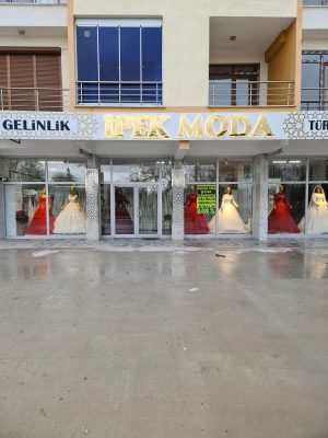 İpek Moda Gelinlik ve Gelinbaşı