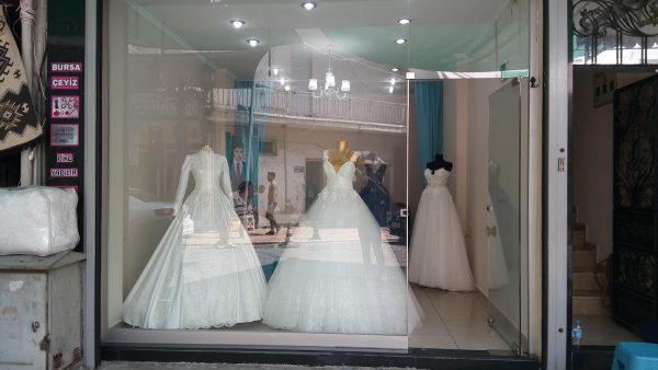 Manolya Gelinlik Moda Evi
