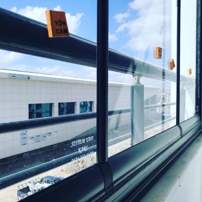 SİSTEM YAPI. Alüminyum ve cam balkon . Albertgenau
