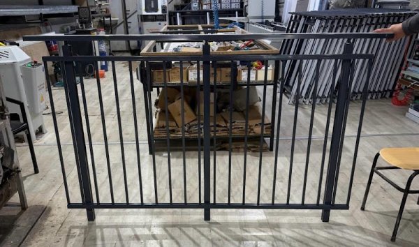 AKELYAPI ZONGULDAK ( Cam Balkon & PVC Doğrama )