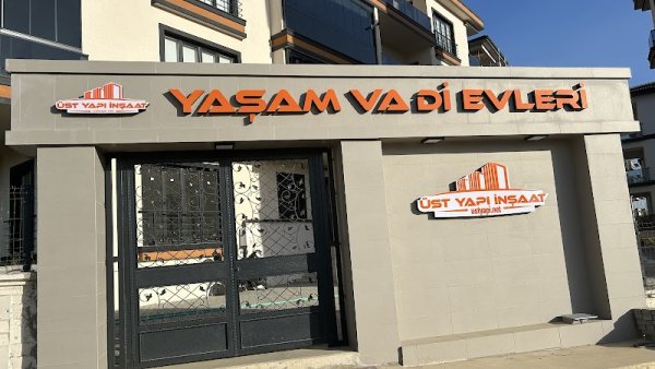 Üst Yapı İnşaat Yaşam Vadi Evleri